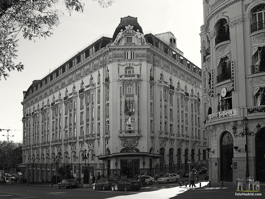 Hotel Palace y carill�n de Groupama Seguros