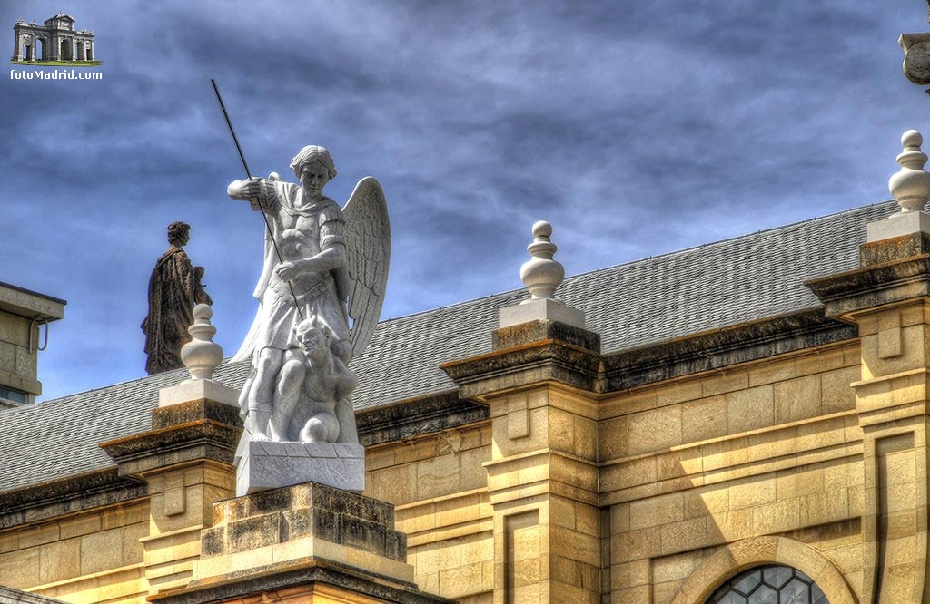 San Miguel matando al diablo, de Marco Augusto Due�as