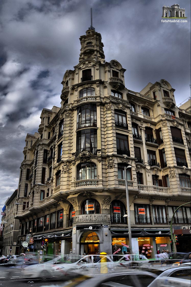 Gran V�a esquina a calle Clavel