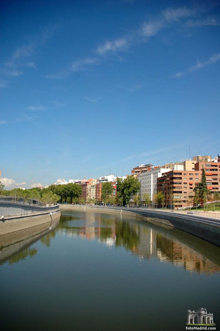 El R�o Manzanares desde el Puente del Rey