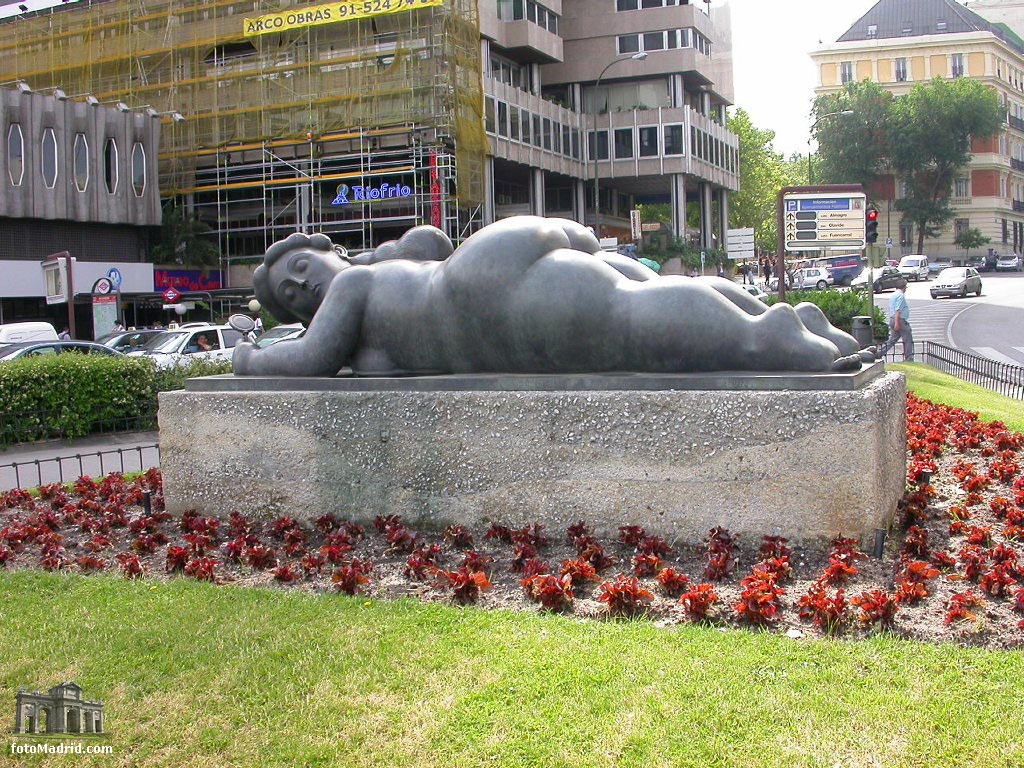 La Mujer con espejo, de Fernando Botero