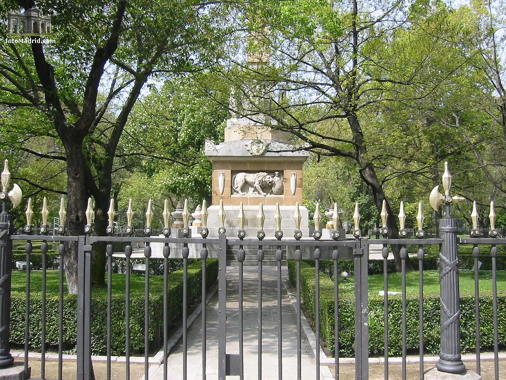 Monumento v�ctimas del 2 de mayo