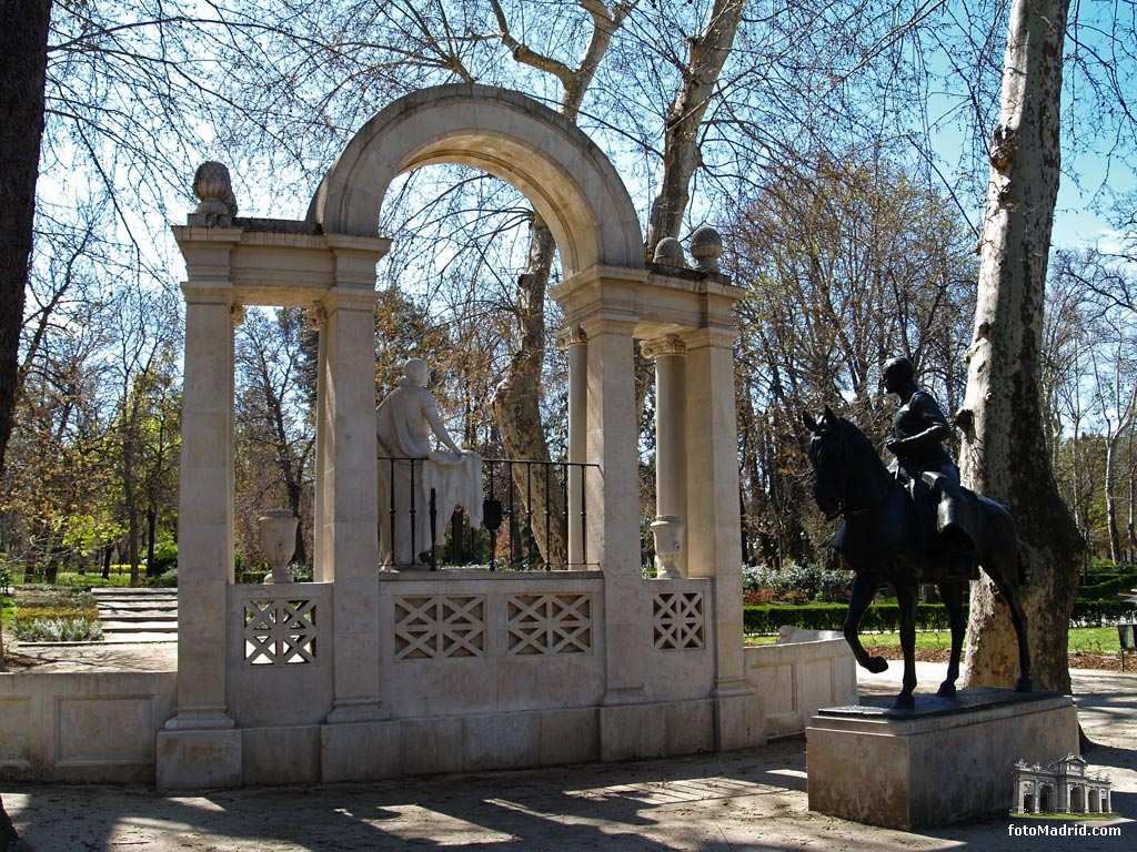 Monumento a los hermanos �lvarez Quintero