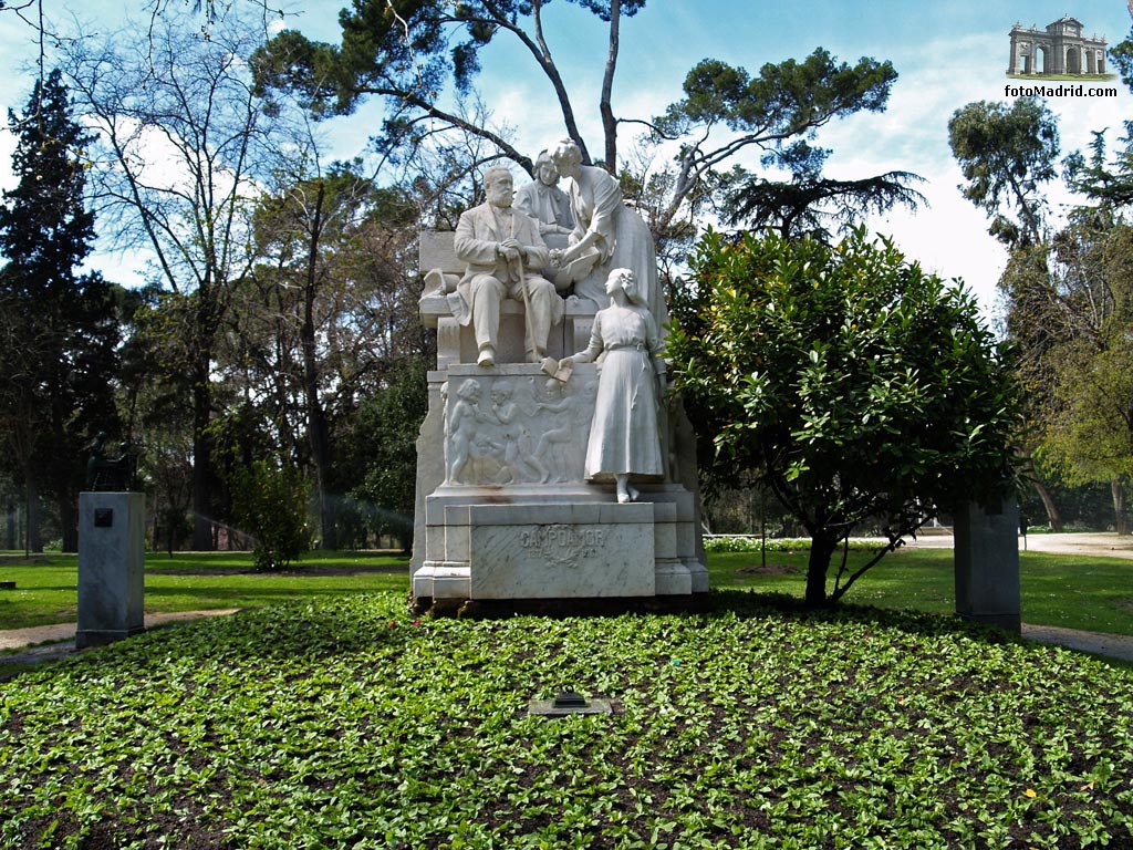 Monumento a Ram�n de Campoamor