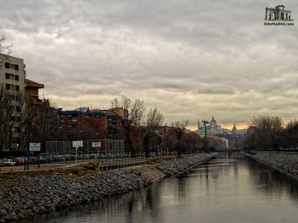 El manzanares y la Almudena 