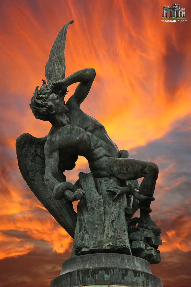 Monumento al �ngel Ca�do